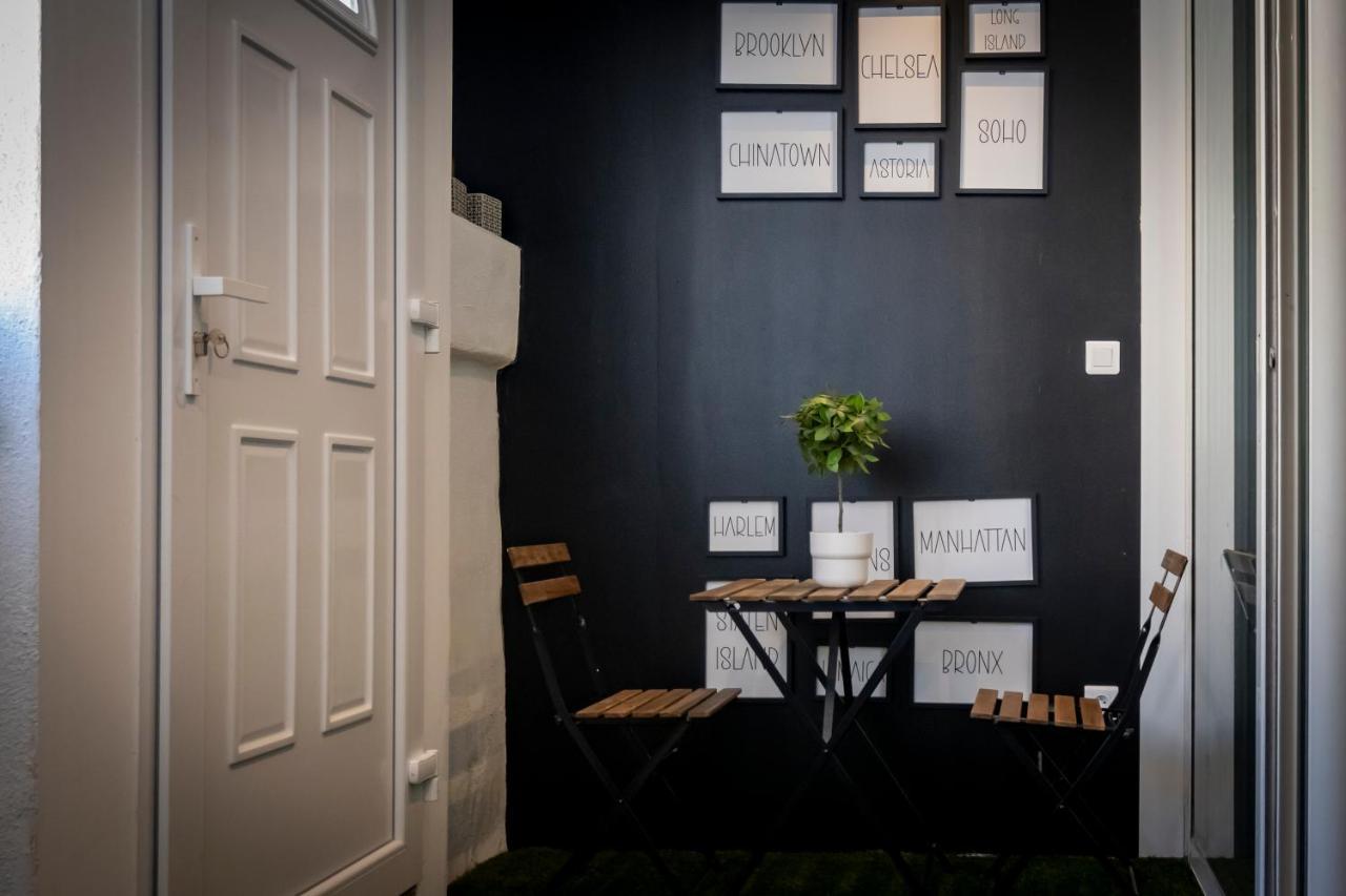 Superbe Appartement Avec Patio Nimes Luaran gambar