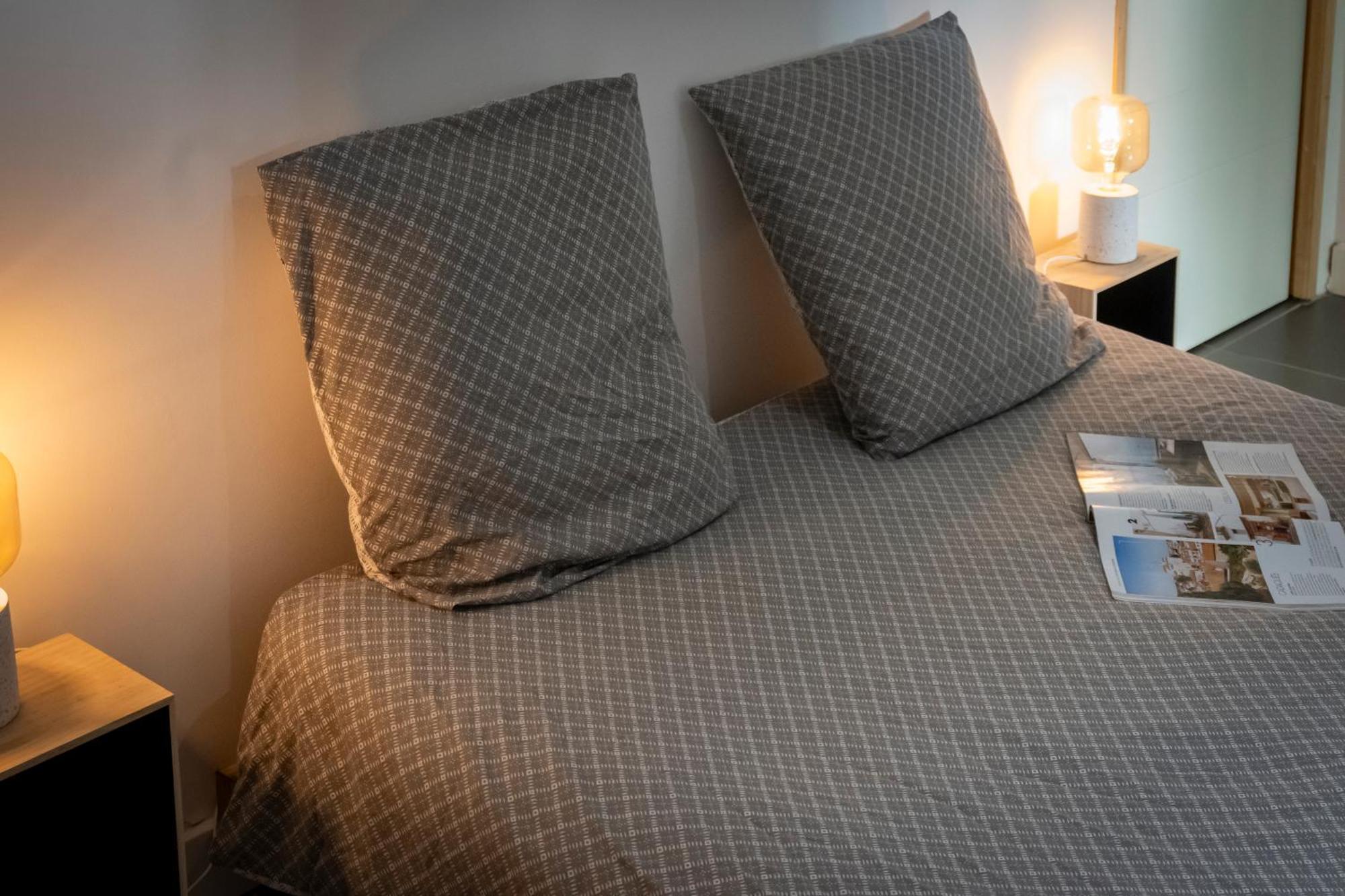 Superbe Appartement Avec Patio Nimes Luaran gambar